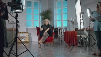 Lepa Brena - Zar je vazno da l se peva ili pjeva - Official Video 2017