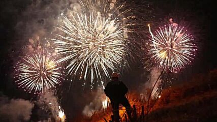 Japan: Fireworks and flames illuminate Nara sky as Mt Wakakusa set alight in annual ritual