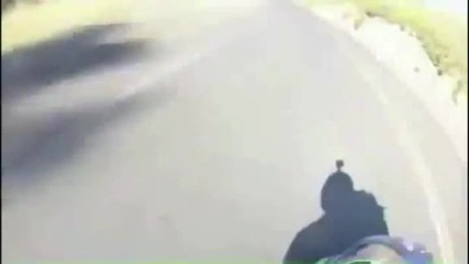 Малко бързичко караше
