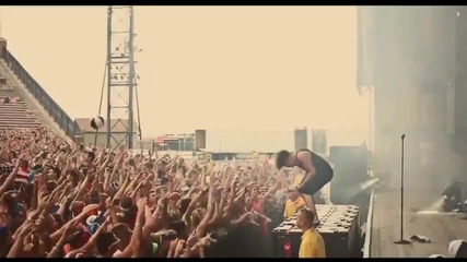 Мега Trap на 2013! Dvbbs & Borgeous - Tsunami ( Live Footage Video )