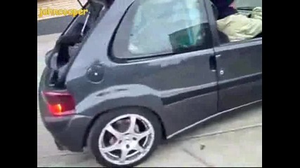 Citroen Saxo Със Задно 220к.с. 