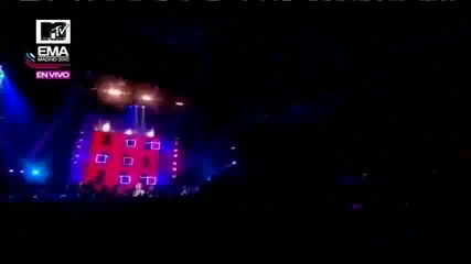 Shakira - Loca and Waka Waka Mtv Ema 2010
