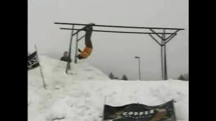 Много Як Номер С Сноуборд back Flip