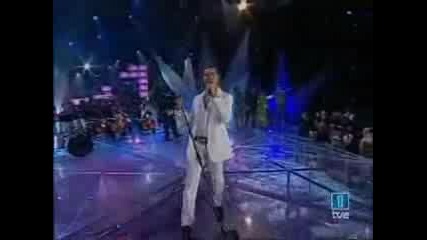 David Bisbal - Me Derrumbo Tve New Year 2005