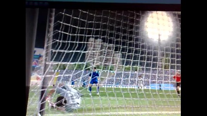 Fifa 10 - Георги Христов отбелязва гол от дуспа на Жулио Сезар ( Julio Cesar ) 