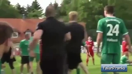 Компилация от най-добрите футболни провали на 2014 !