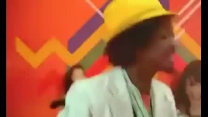 Knaan - Wavin flag (feat. David Bisbal) 