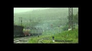 руски товарен влак трагва на път 