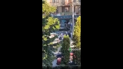 Фенове на Шкупи нападнаха коли с фенове на Левски