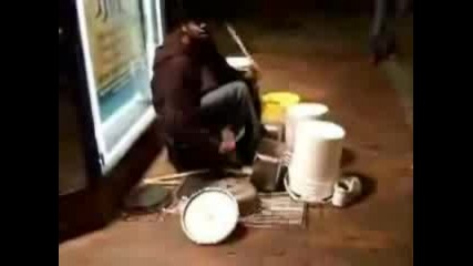 Уличен Барабанист 