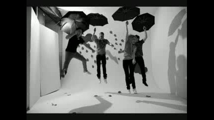 Paramore - Let This Go ( Official Video)