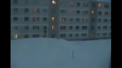 Луди руснаци скачат от сграда