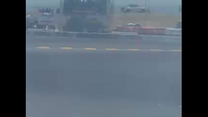 Този мустанг си остави гумите