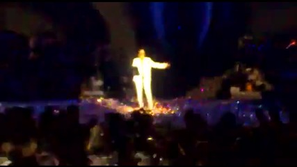Notis Sfakianakis Kleino tis kourtines live Odeon 2010 