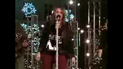 Miley Cyrus - Rockin Around The Christmas