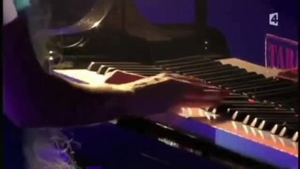 Lady Gaga - The Edge of Glory on Taratata