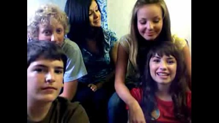Selly and the cast of Ppp hanging out