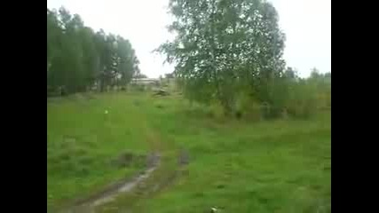 [смях] Руснак се обръща с мотор