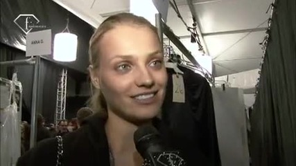 fashiontv Ftv.com - Ny Fw F W 09 - 10 - Bcbg Max Azria Backstage 