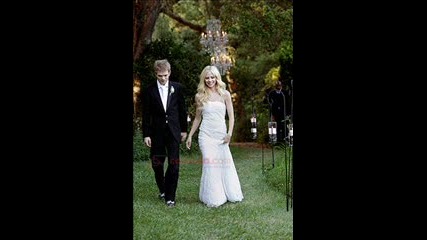 Avril Lavigne - Deryck Whibley Wedding Hot