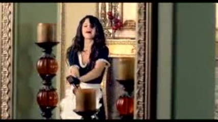 Selena Gomez - Tell Me Something I Don't Know