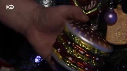 110 новогодних елок в одном доме (13.12.2016)