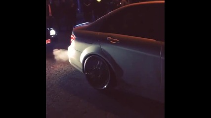 Mercedes C63 ////amg Пили гуми