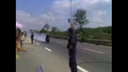 Мотосъбор В.търново 2008 - Палеж На Гуми