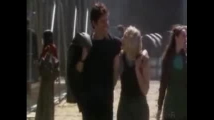 Battlestar Galactica - The Ties That Bind - Starbuck+apollo