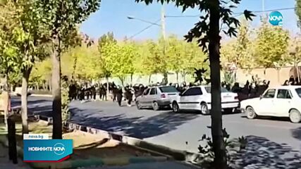 Ученички се разбунтуваха срещу моралните норми в Иран