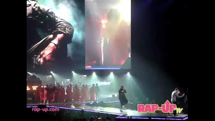 * H Q * Eminem Performs Not Afraid Live in Los Angeles 