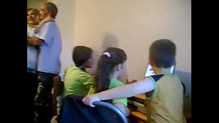 Vanio Doma Ot Asparuxovo Tancuva Sas Snaxa Si Neli!