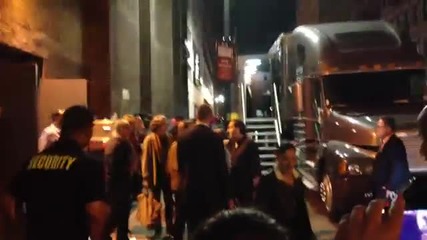 Thalг­a saliendo del concierto Habг­tame Siempre 21-sept-2012 Ny