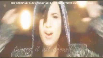 Селена и Деми-усмивка