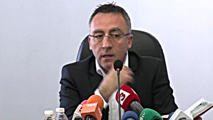 Камери и родител-квестор на матурите