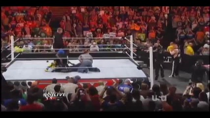 Брок Леснар атакува Трите Хикса и му наранява ръката ! Raw 30.04.2012