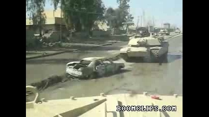 Танк детонира кола бомба !!!