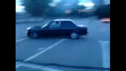 Bmw - E30 burning 
