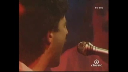 Opus - Live Is Life ( Превод )1985 ( Classic Official Video ) Vbox7