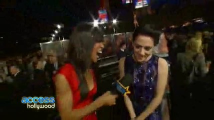 Kristen Stewart Kicks Off Her Shoes at Breaking Dawn Premiere - Access Hollywood
