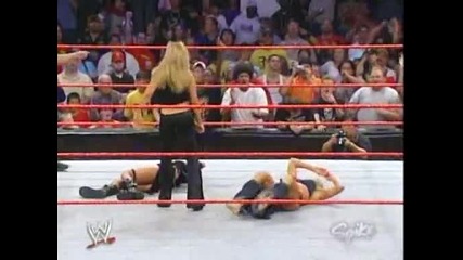 Wwe 2005-9-26 Victoria vs Trish Stratus