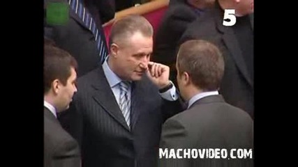 Гледайте внимателно какво прави този (смях)