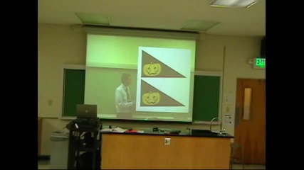 Учител си прави шега с учениците си за Halloween 