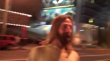 Snoop Dogg Среща Исус На Сънсет Булевард в Холивуд 