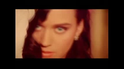 Katy Perry Vs Britney - I Kissed A Radar