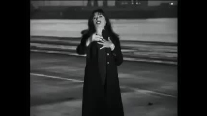 Luz Casal- Besare El Suelo Por Ti