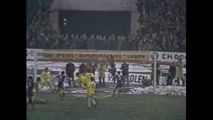 Cska - Liverpool 1982 Mladenov 2.wmv 