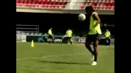 Ronaldinho - На Тренировка Vbox7