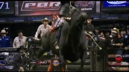Paulo Lima rides Crosswired for 92.25 points 