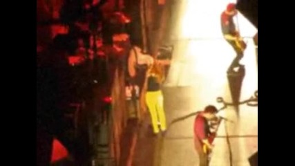 paramore let the flames begin 